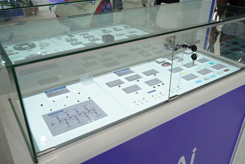 EMC易倍现场展品效果图 EMC易倍现场展品效果图