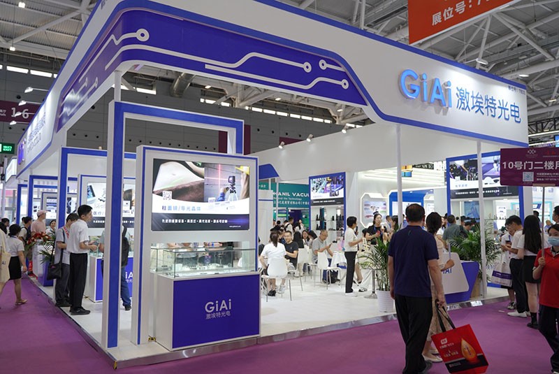 EMC易倍展会拍摄图2 EMC易倍展会拍摄图2