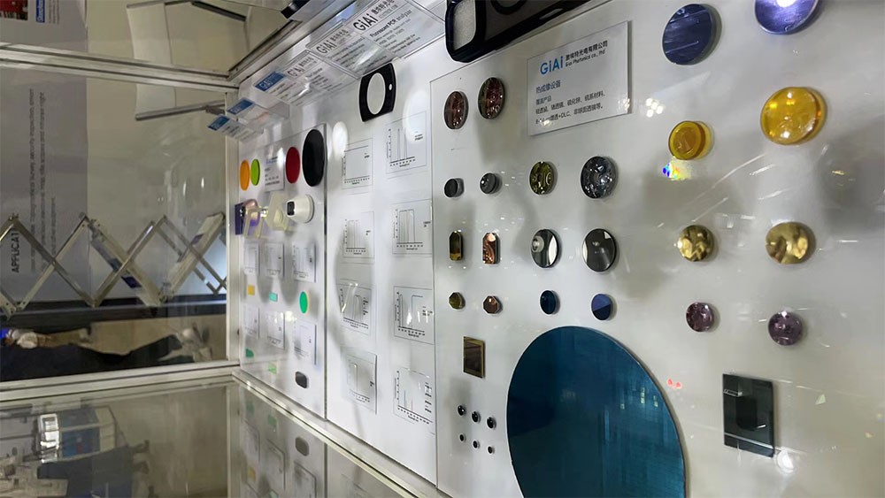 EMC易倍往期新加坡展会展品展示