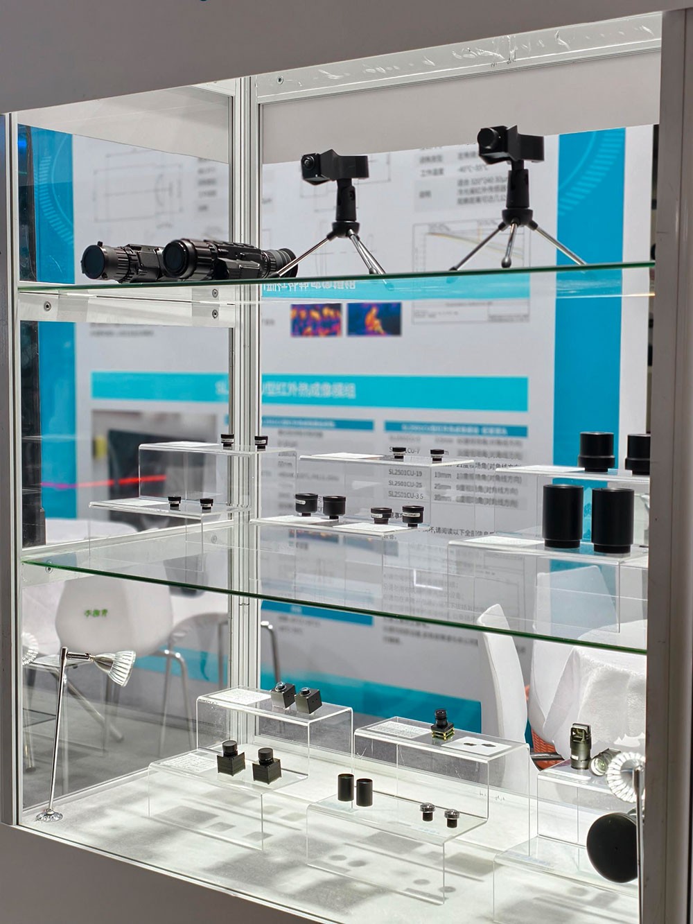 滤光片 EMC易倍滤镜展品