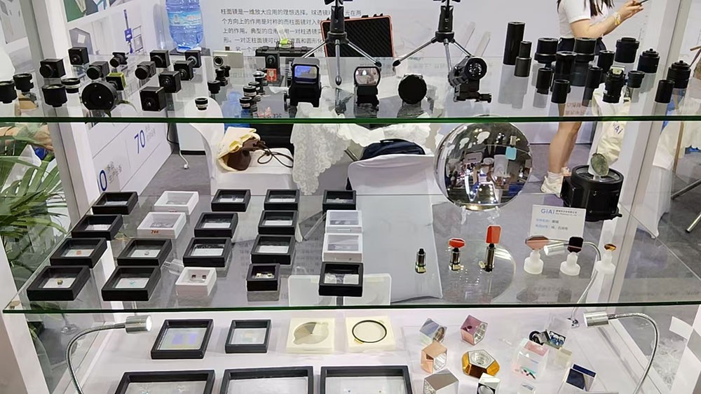 EMC易倍展区展品效果