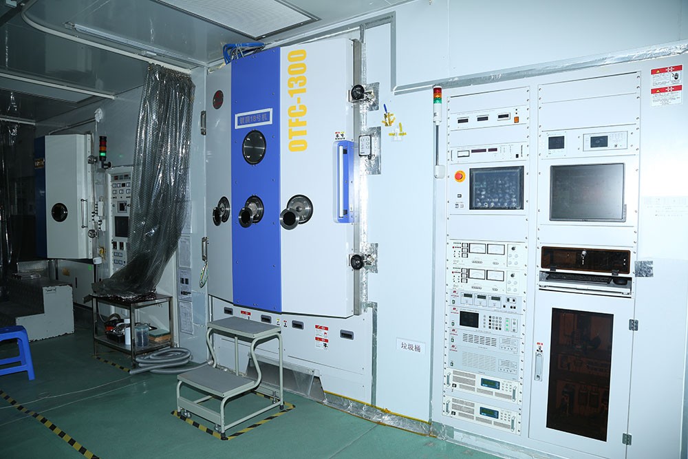 滤光片 EMC易倍车间图2