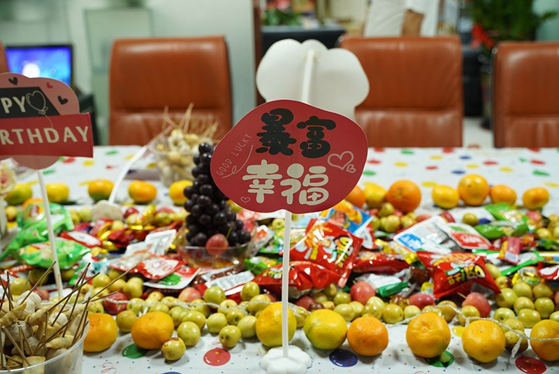EMC易倍秋季员工生日会4 滤光片