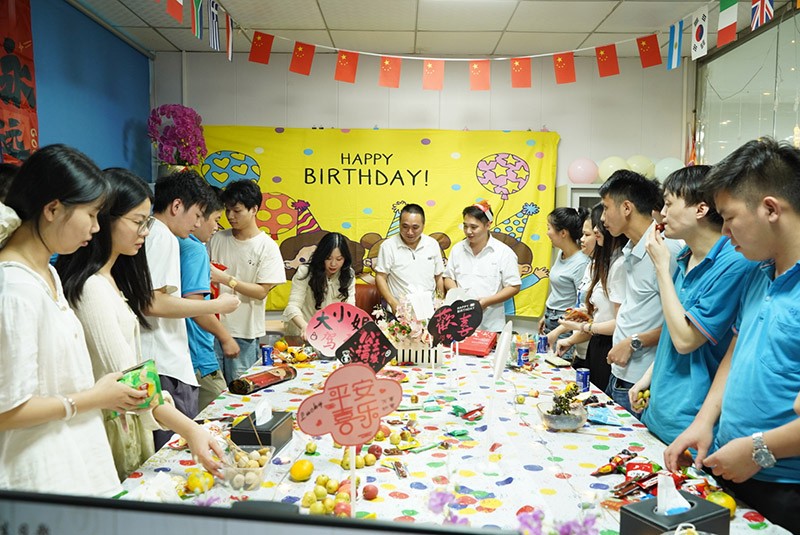 EMC易倍秋季员工生日会5 滤光片