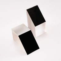 光学元件为何需要涂墨：探讨光学涂墨的应用优势